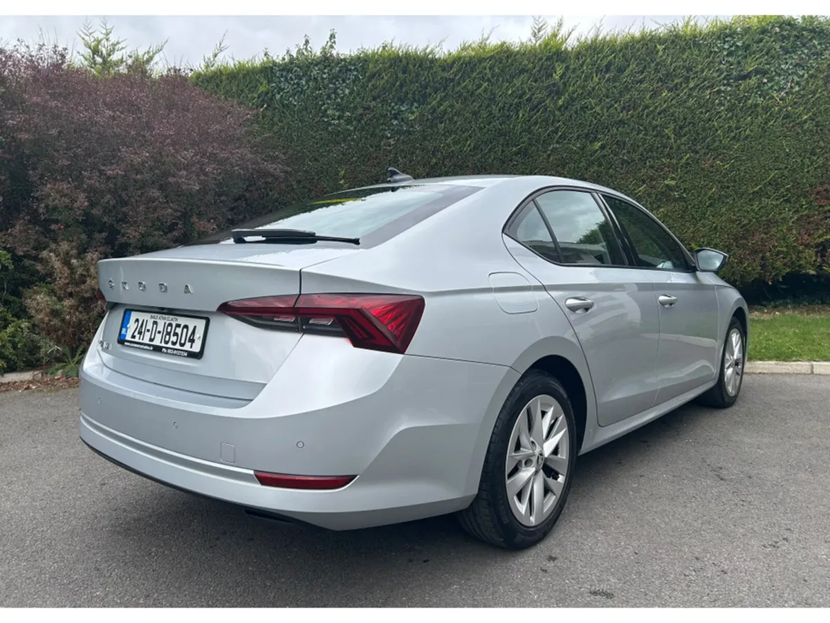 Skoda Octavia AMBITION 2.0 TDI 115 - Image 6