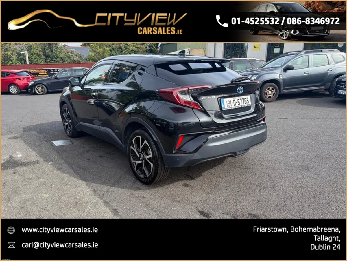 Toyota C-HR HYBRID AUTOMATIC//LOW MILAGE - Image 6