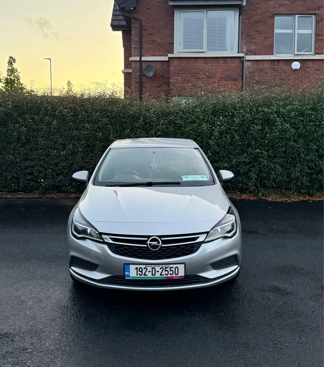 Opel Astra 1.4 Petrol Automatic - Image 2