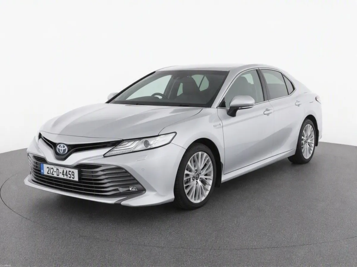 Toyota Camry Hybrid Platinum - Image 6