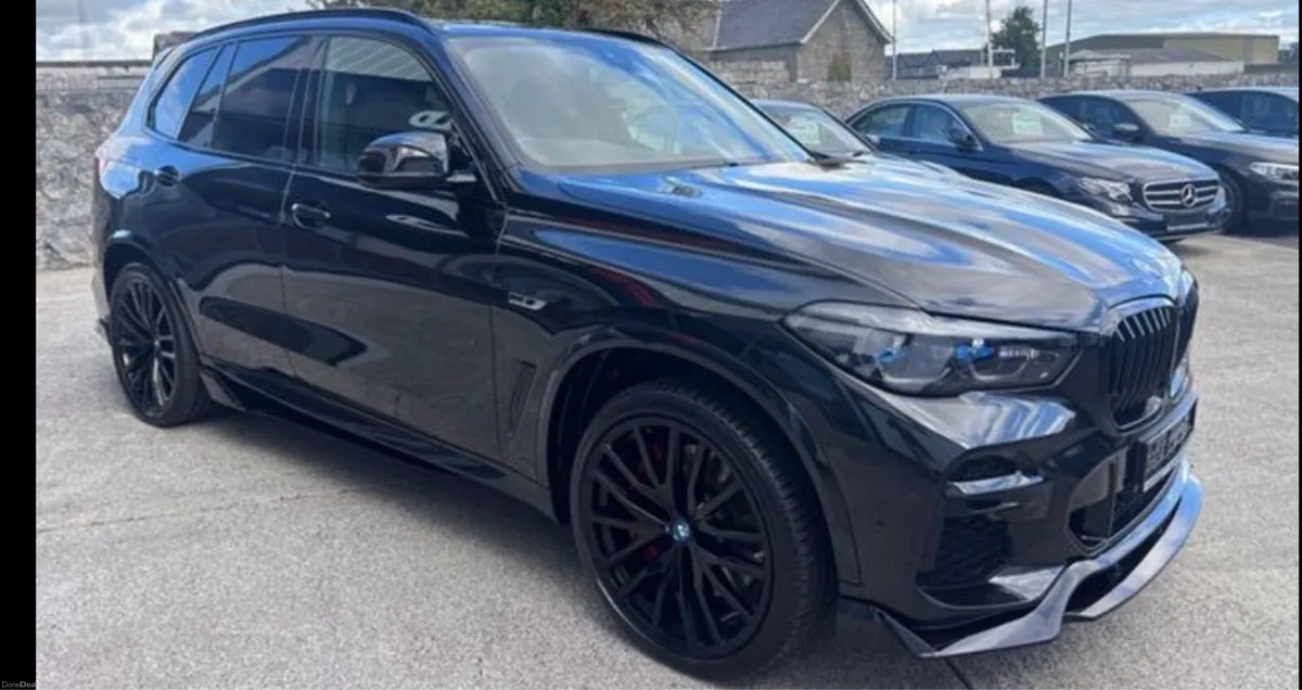 2023 BMW X5 45E - Image 2