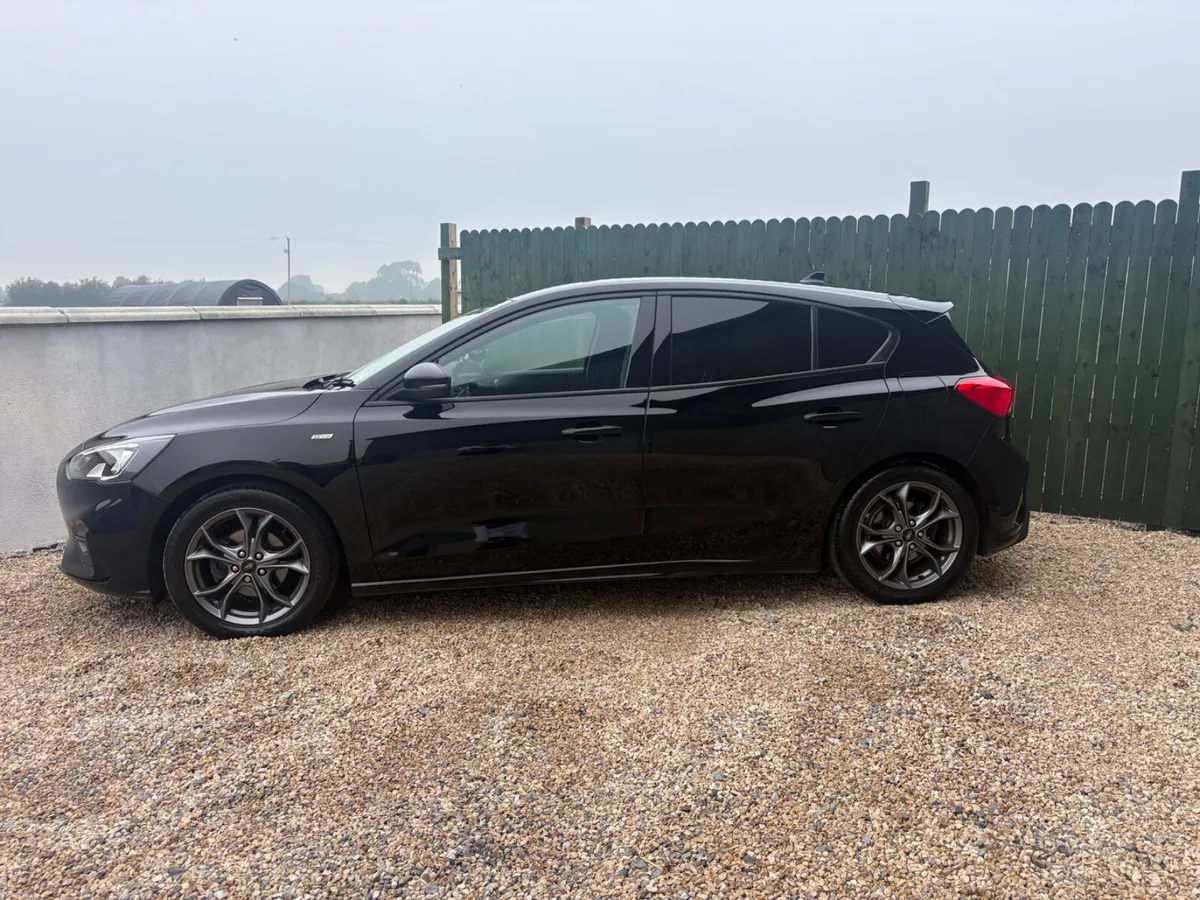 Ford Focus ST Line - Image 2