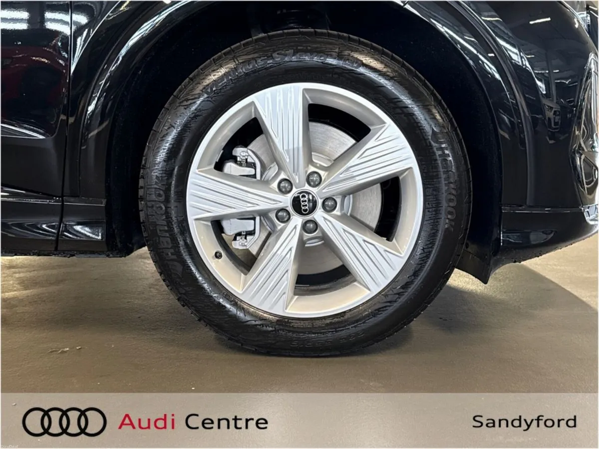 Audi Q4 e-tron PERFORMANCE ADVANCE - Image 6