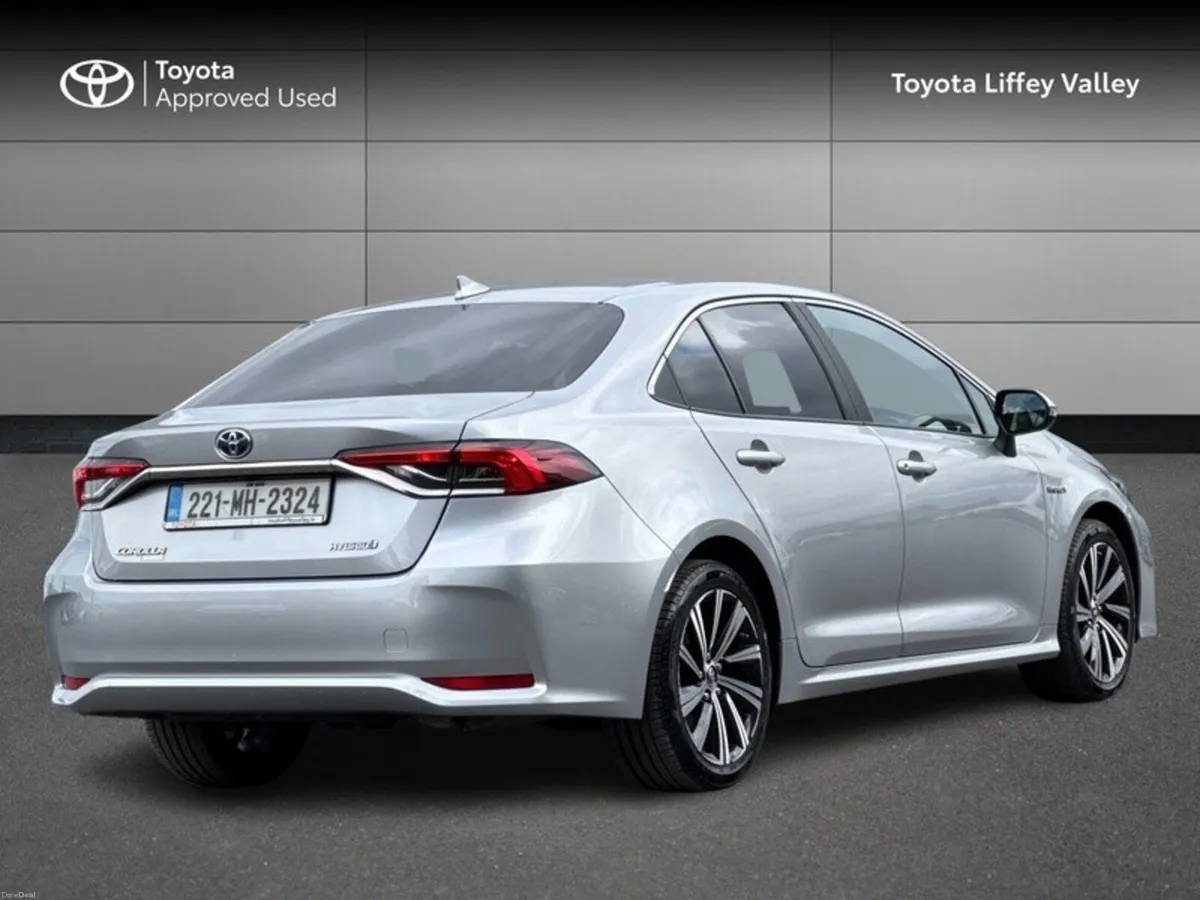 Toyota Corolla COROLLA LUNA SPORT SALOON HYBRID - Image 2