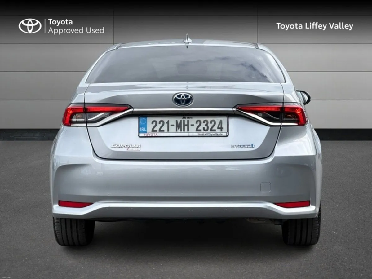 Toyota Corolla COROLLA LUNA SPORT SALOON HYBRID - Image 4