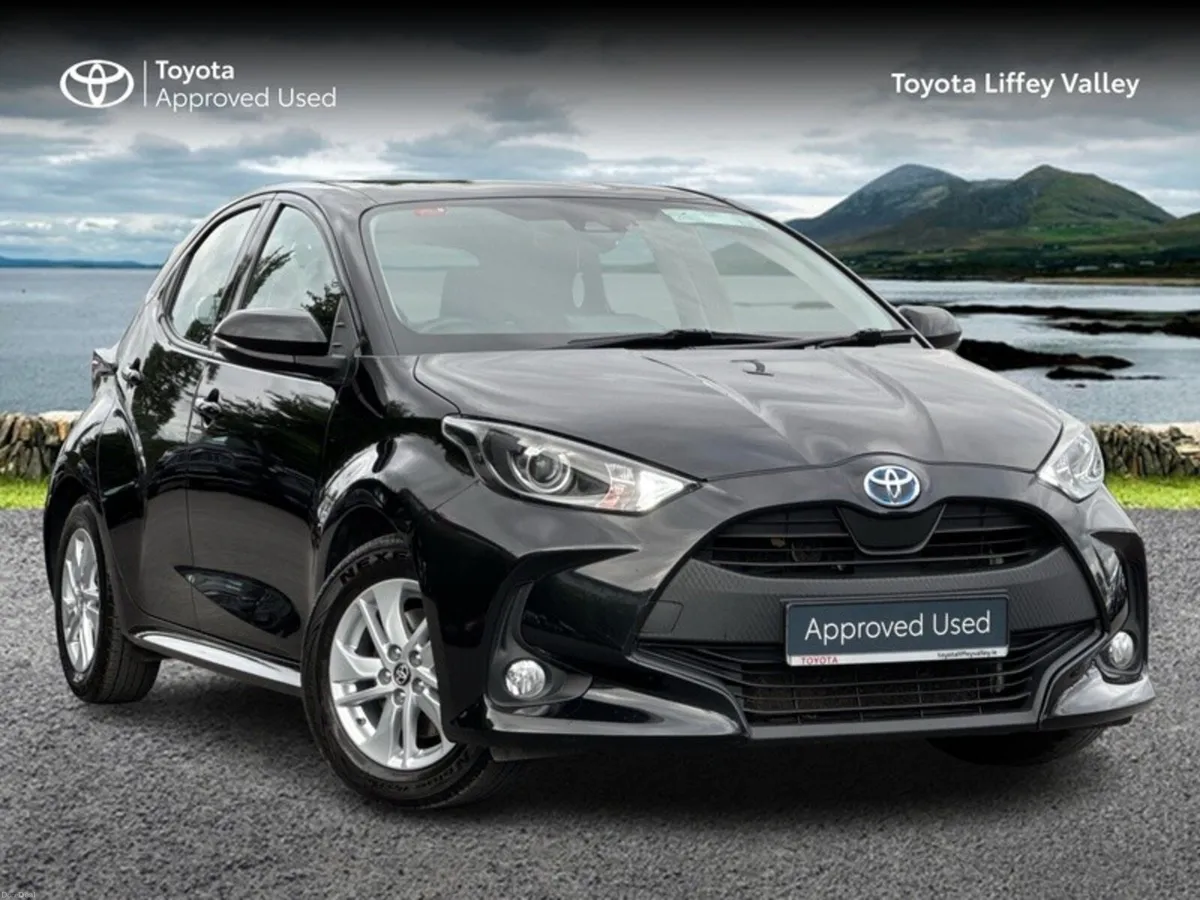 Toyota Yaris YARIS HYBRID LUNA - Image 1