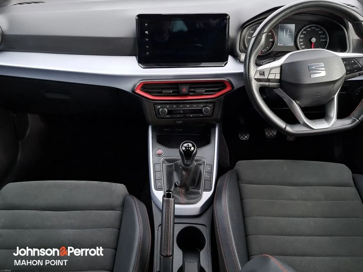 SEAT Arona 1.0TSI 110hp FR **HUGE SPEC** - Image 4