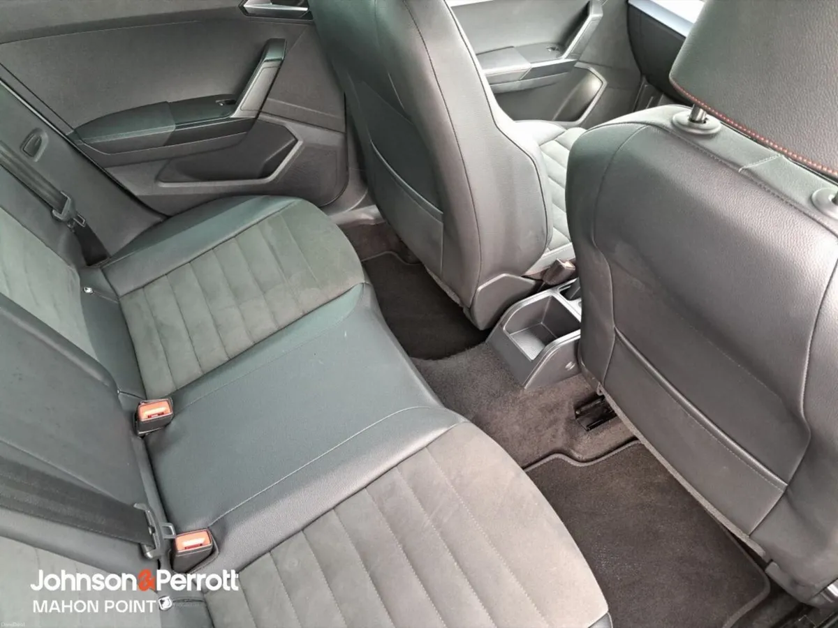 SEAT Arona 1.0TSI 110hp FR **HUGE SPEC** - Image 5