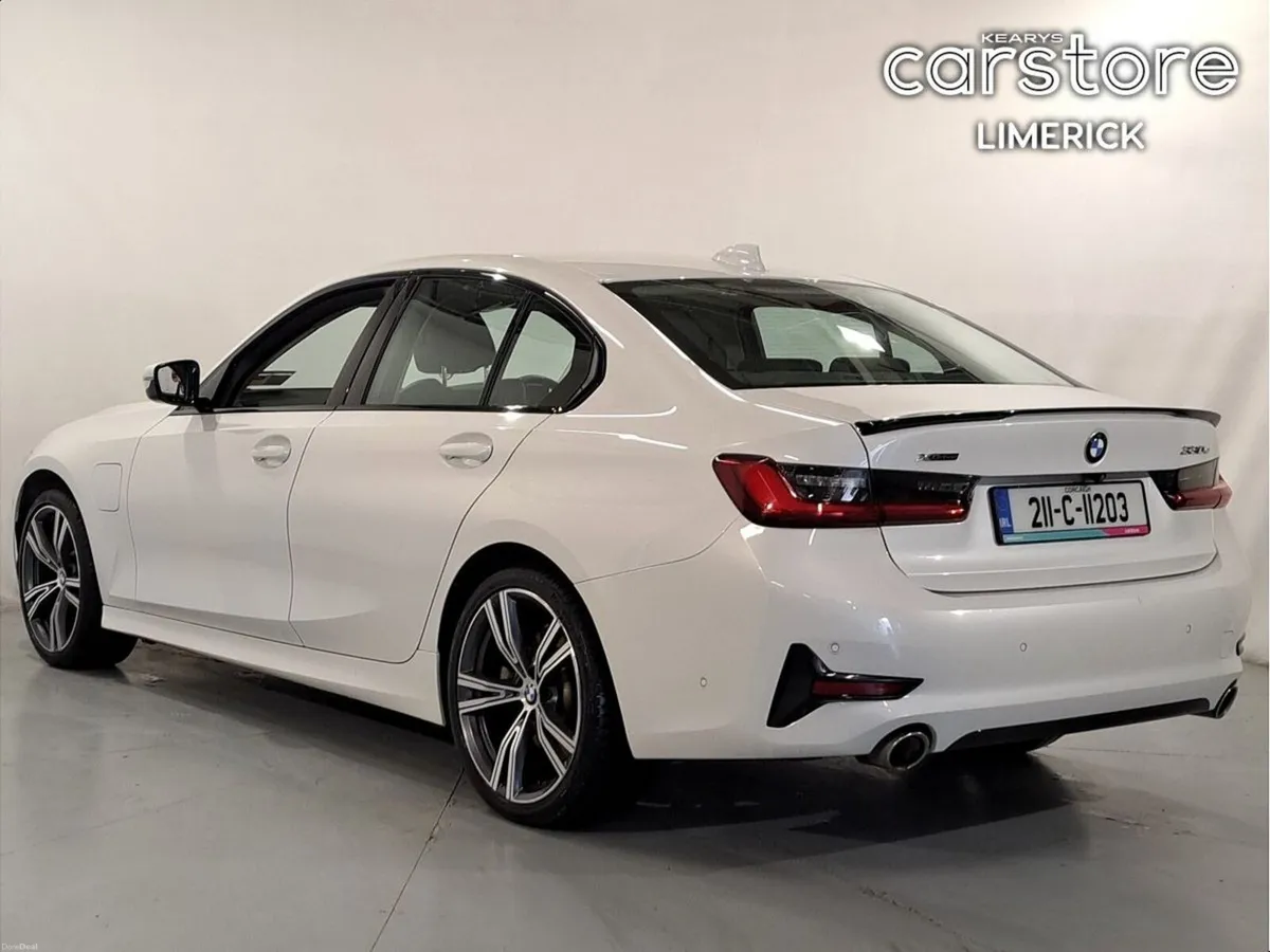 BMW 3-Series 330e xDrive Sport Pro Auto - Image 5