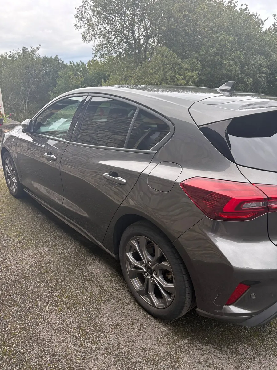 222 Ford Focus ST line - Image 5