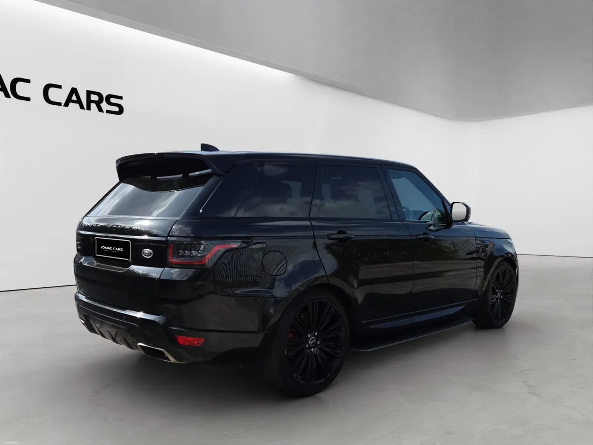 RANGE ROVER SPORT P400E HSE DYNAMIC - Image 3