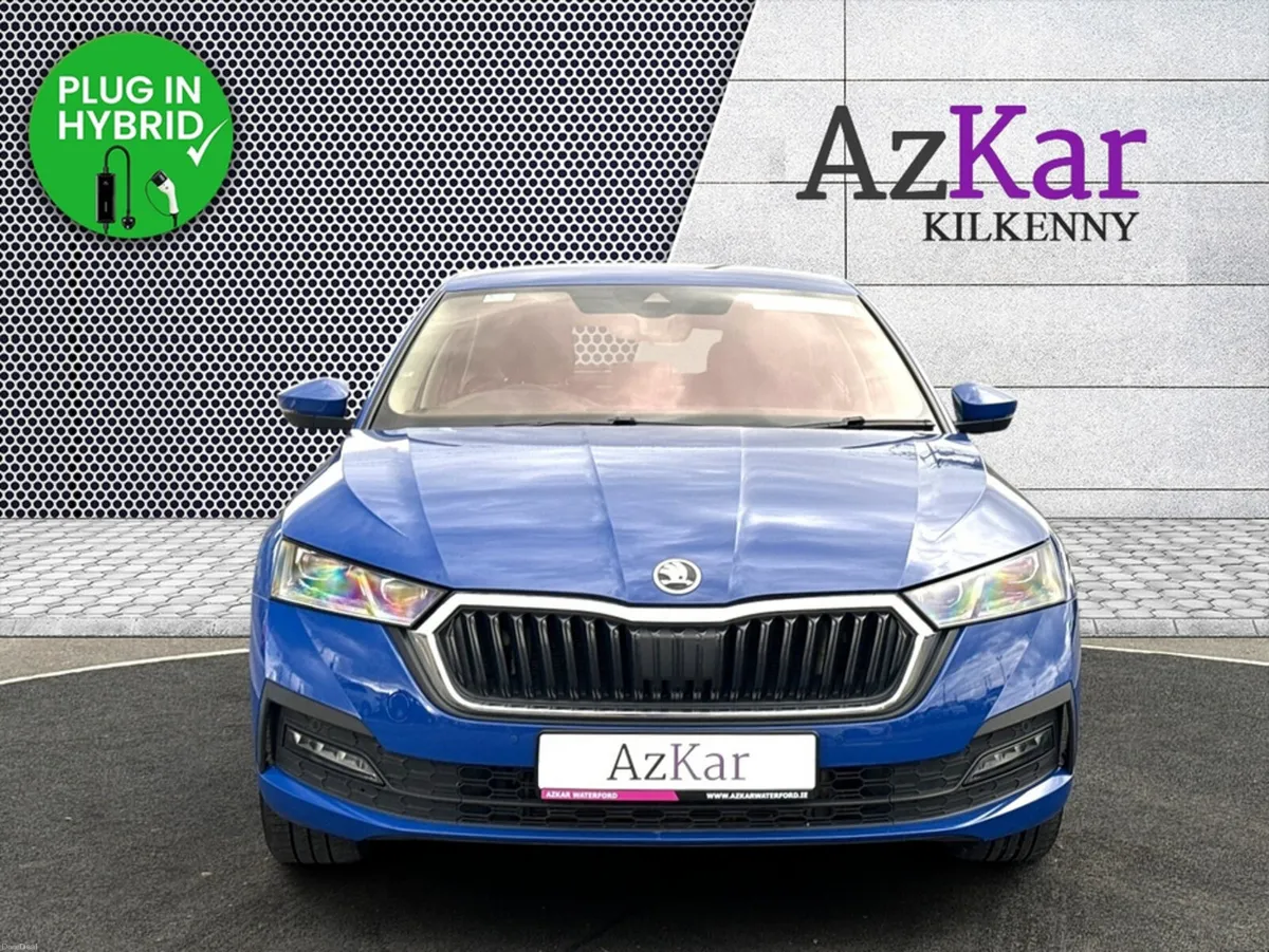 Skoda Octavia 2023 SE-TECH 1.4 PETROL PLUG IN HYBR - Image 2