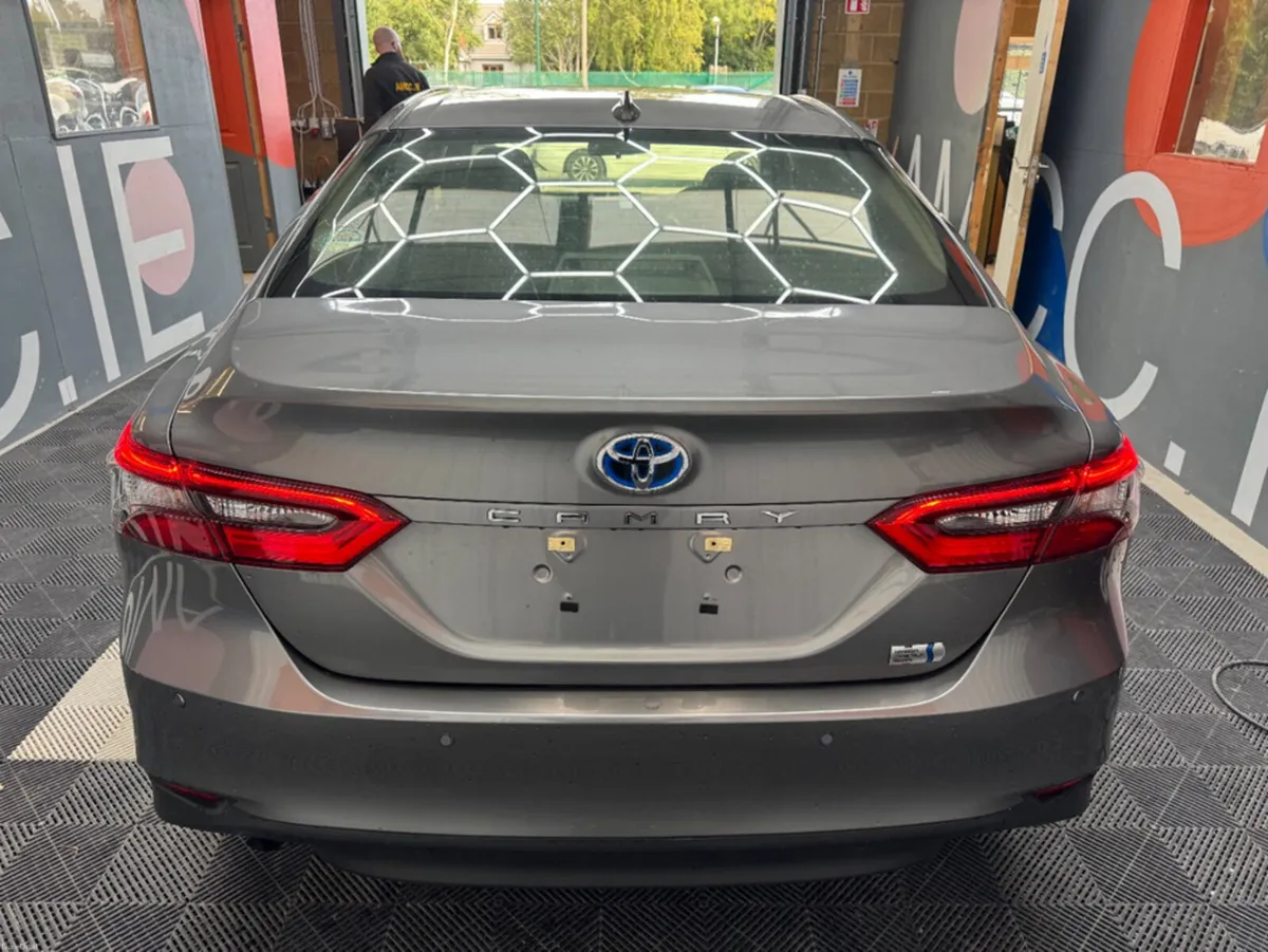 Toyota Camry 2023 TOYOTA CAMRY X 2.5 AUTOMATIC / C - Image 4