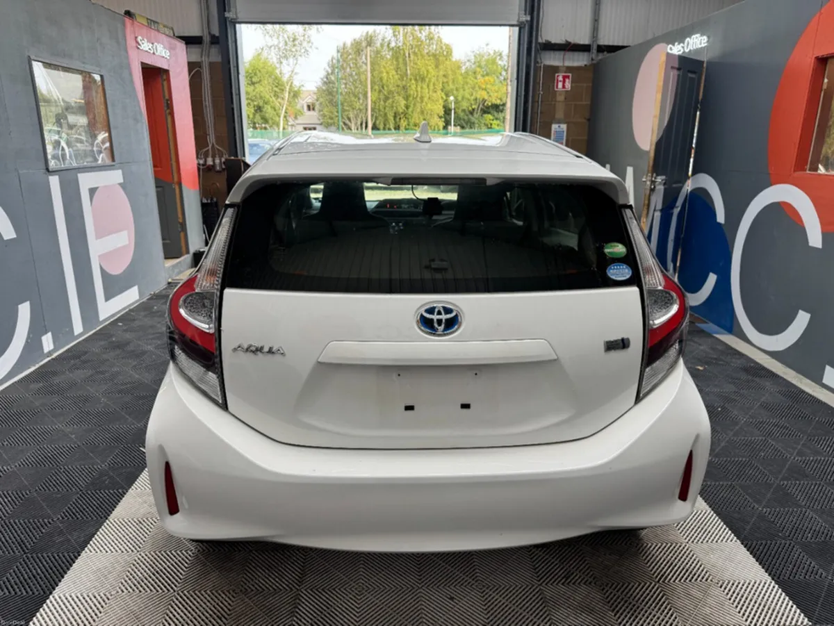 Toyota Aqua 2021 TOYOTA AQUA L 86K KMS HYBRID AUTO - Image 4