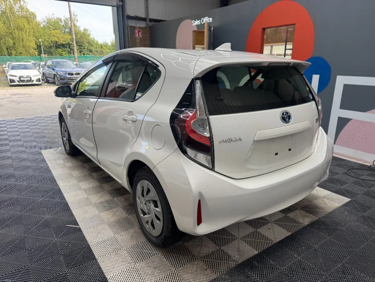 Toyota Aqua 2021 TOYOTA AQUA L 86K KMS HYBRID AUTO - Image 5
