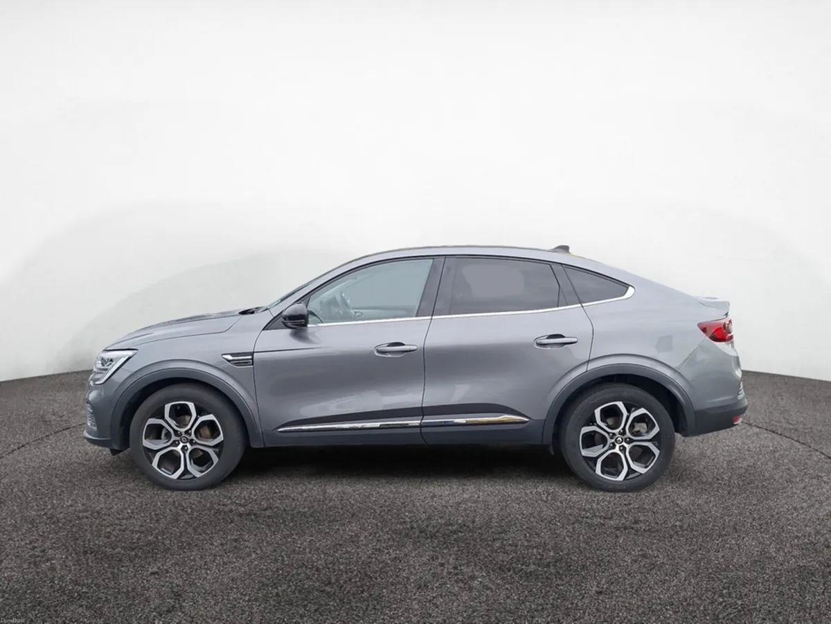 Renault Arkana TECHNO TCE 140 AUTO 5DR - Image 3