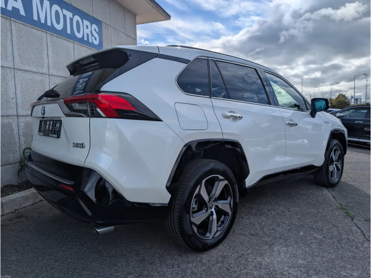 Toyota RAV4 G 4WD PLUG IN HYBRID AUTOMATIC 2.5 PET - Image 6