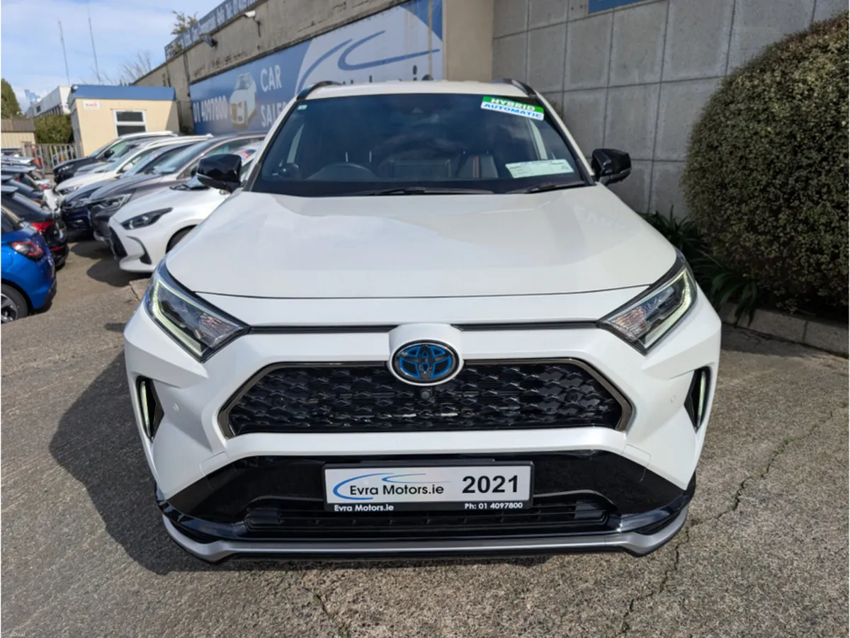 Toyota RAV4 G 4WD PLUG IN HYBRID AUTOMATIC 2.5 PET - Image 2
