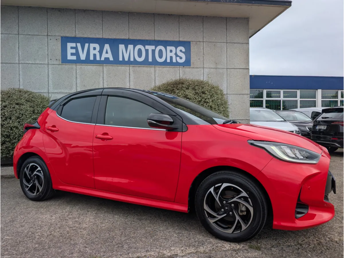 Toyota Yaris Z HYBRID AUTOMATIC 1.5 PETROL //REVER - Image 3