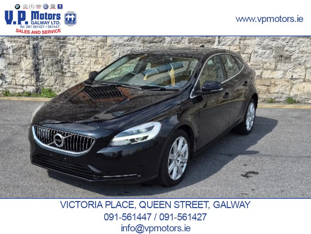Tan Leather. Sunroof.1 Owner. Reverse Cameras. - Image 1