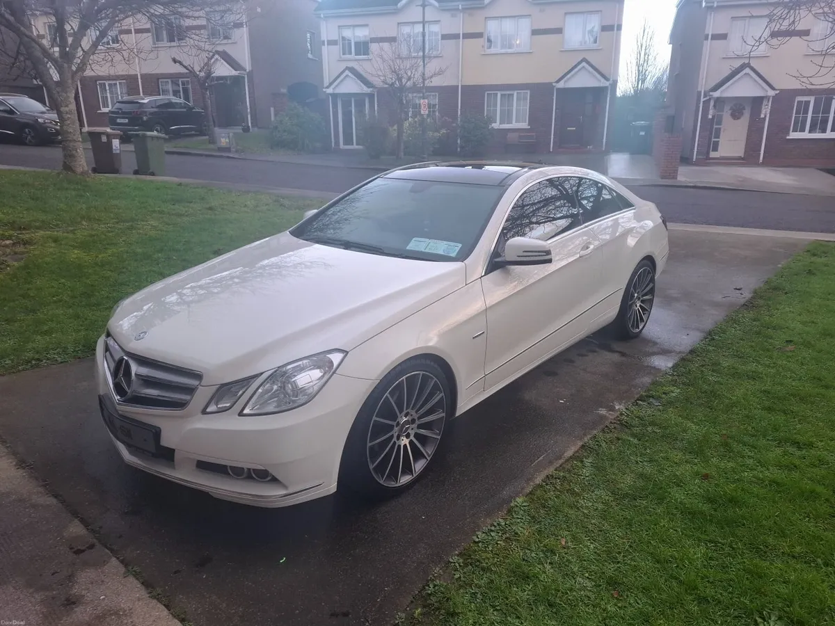 Mercedes-Benz E-Class 2011 - Image 4