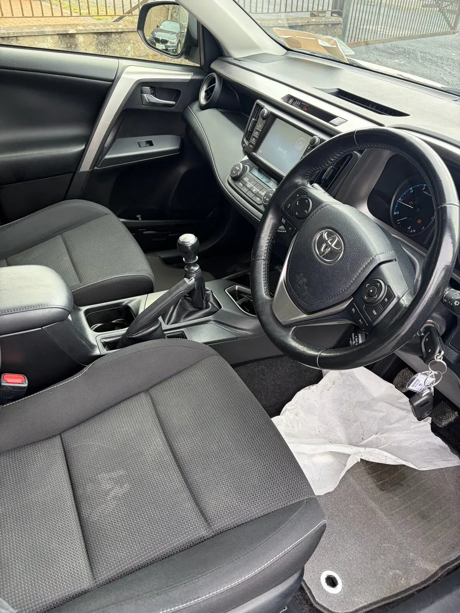 181 TOYOTA RAV NCT 1/2028 - Image 6