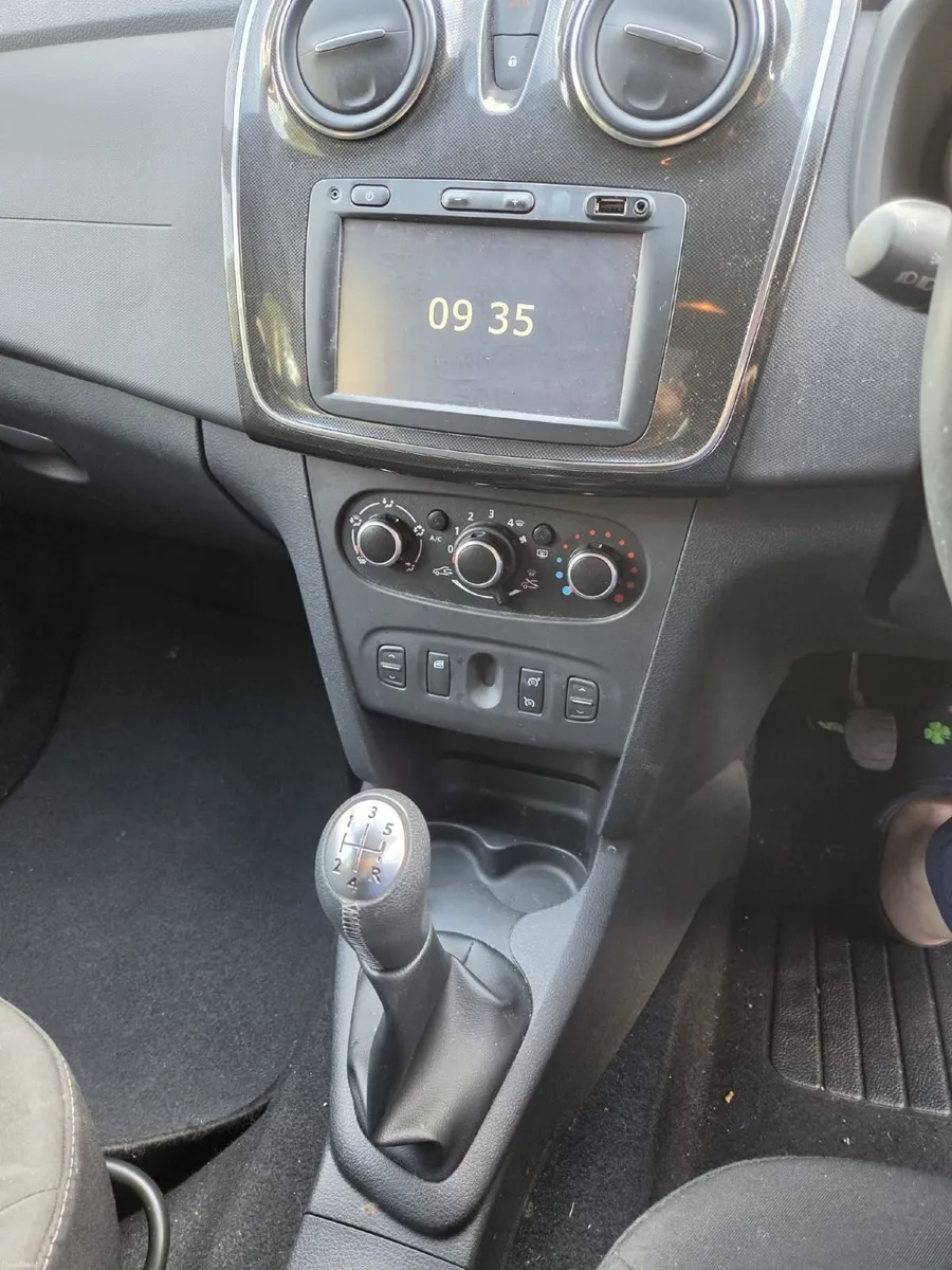 Rare 191 Dacia Logan Estate Only 33,900kms €7950 - Image 5