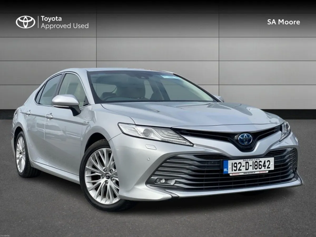 Toyota Camry HYBRID PLATINUM - Image 1