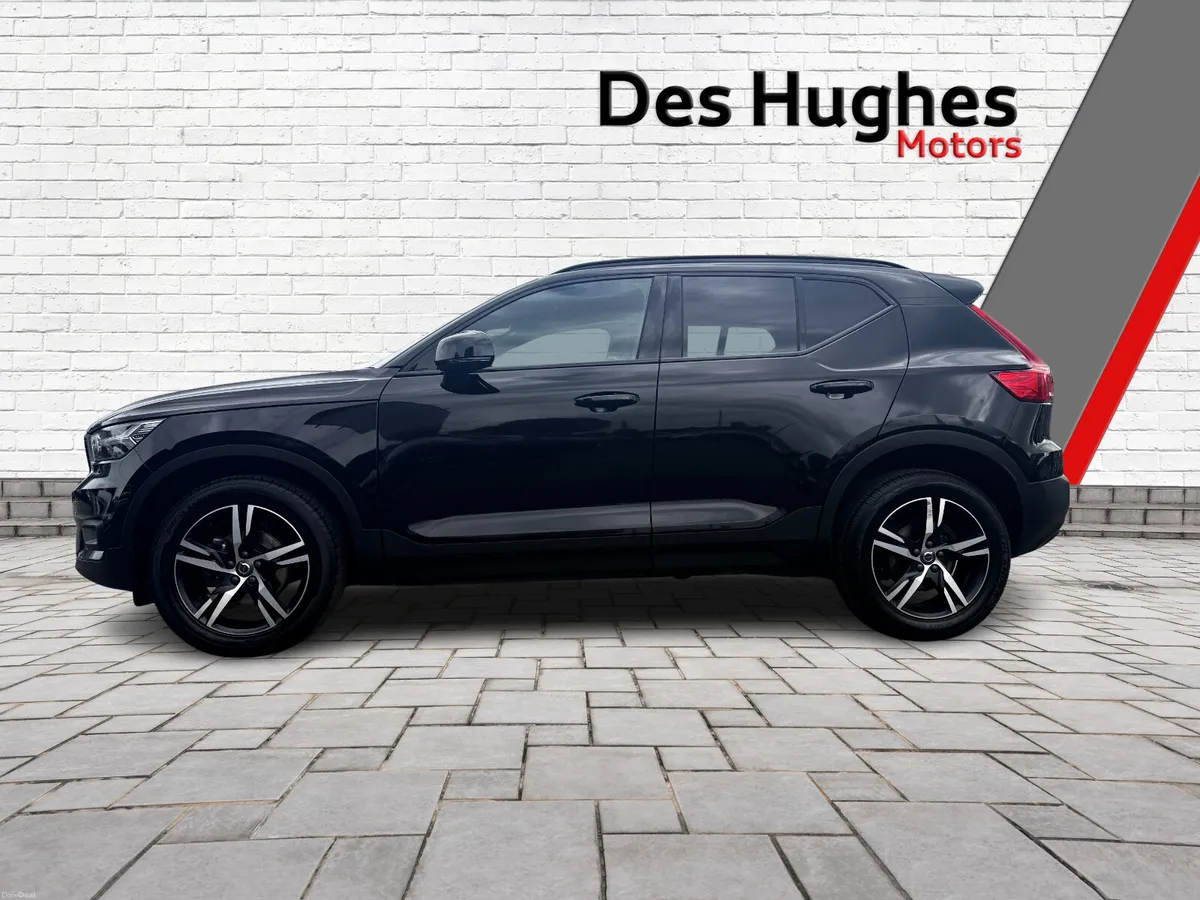 Volvo XC40 T2 R-Design - Image 4