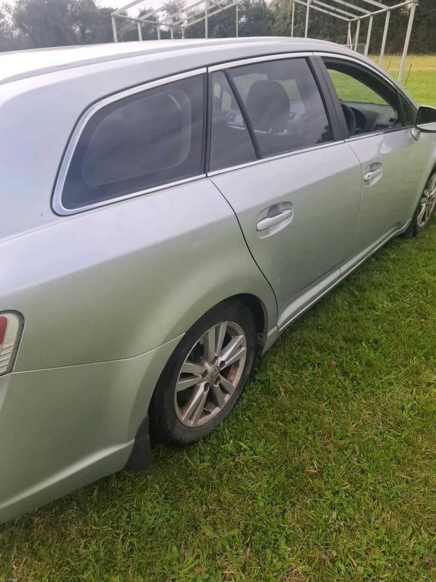Toyota Avensis - Image 5