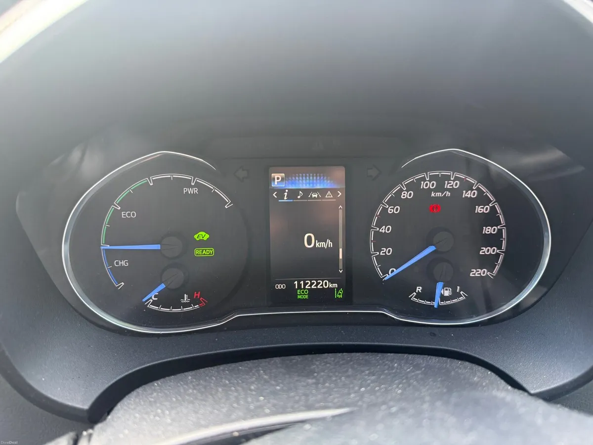 Toyota Hybrid Yaris 1.5 Lady owner - Image 6