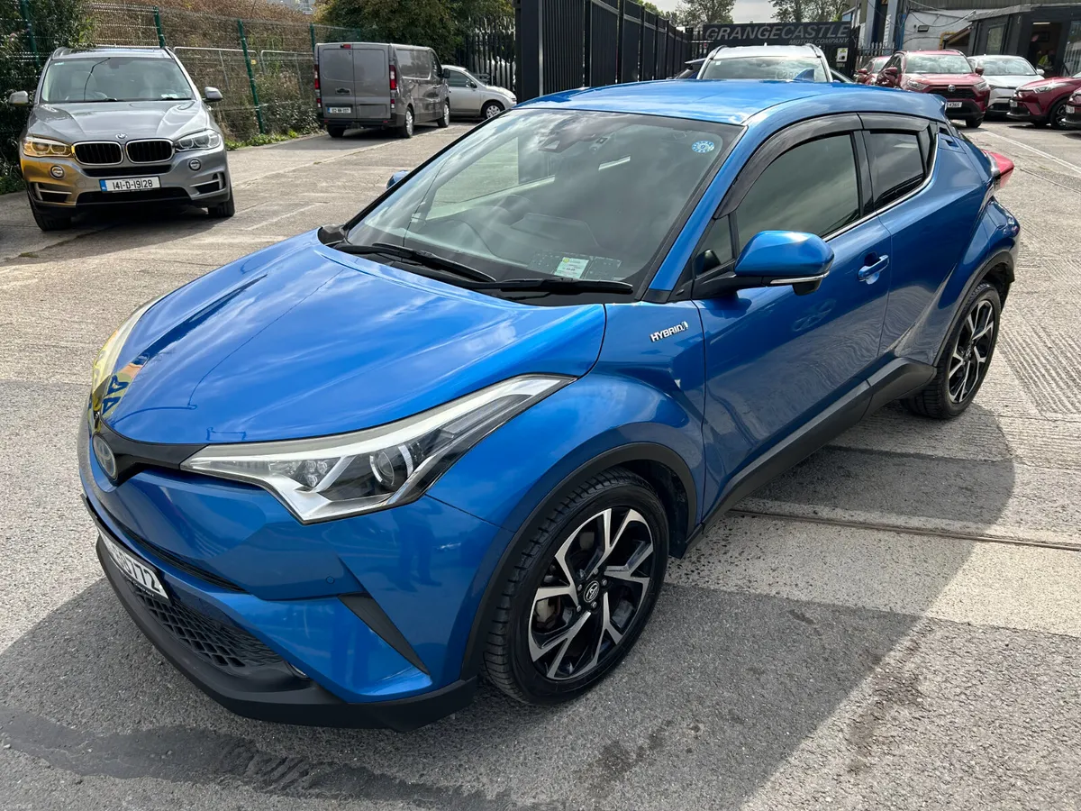 TOYOTA C-HR 2017, 1.8 HYBRID AUTO LOW KM HIGH SPEC - Image 3