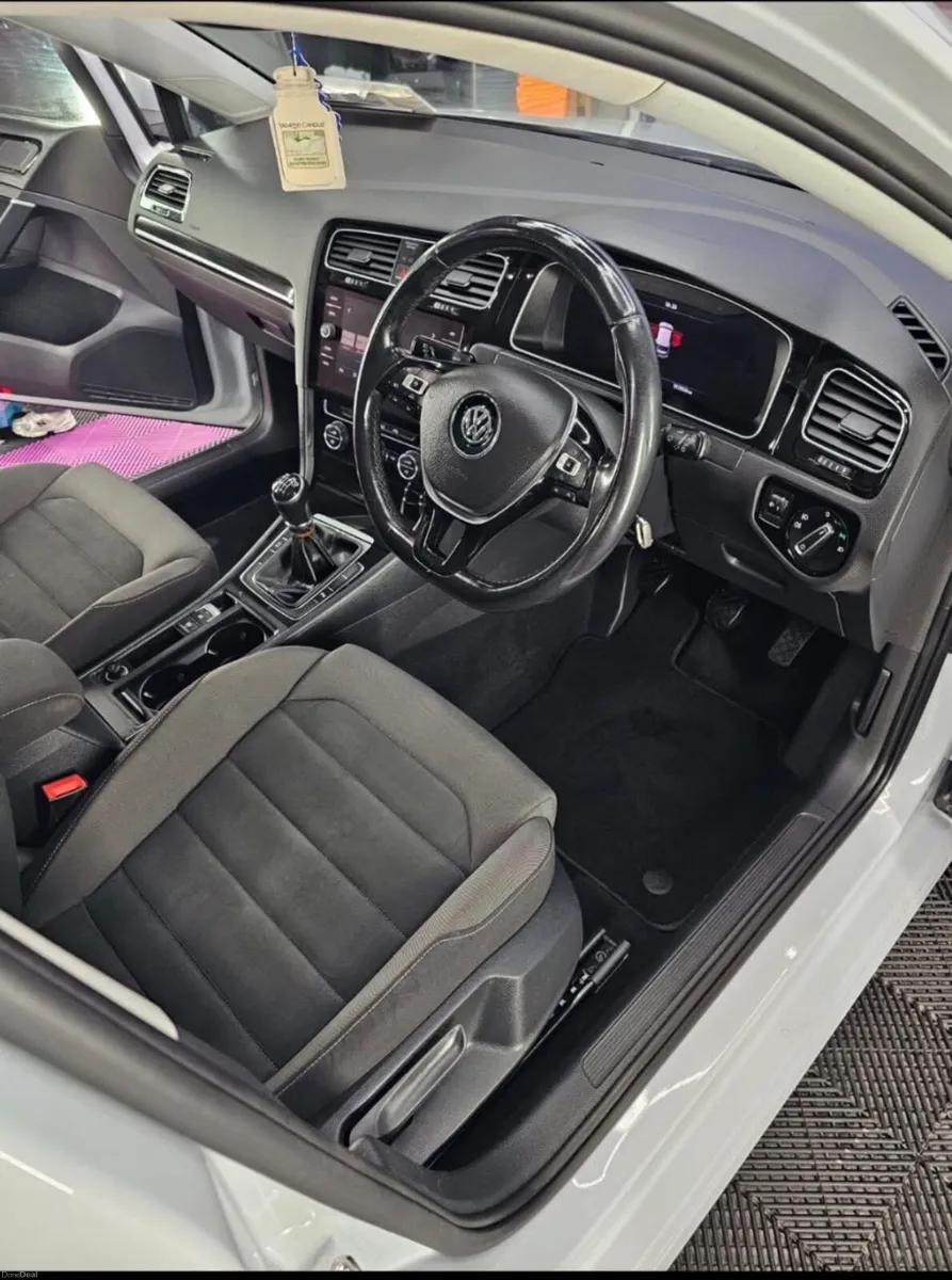 Volkswagen Golf - Image 5