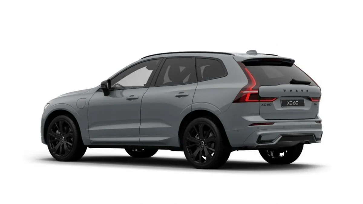 Volvo XC60 REDUCED SEPTEMBER OFFER ! Plus T6 AWD P - Image 4