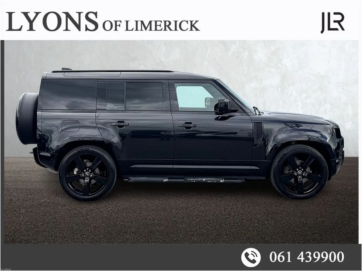 Land Rover Defender 110 3.0D X Dynamic 3 Seater Co - Image 6