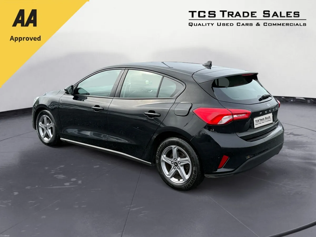 2019 Ford Focus 1.5TDCI ZETEC 120BHP - Image 4