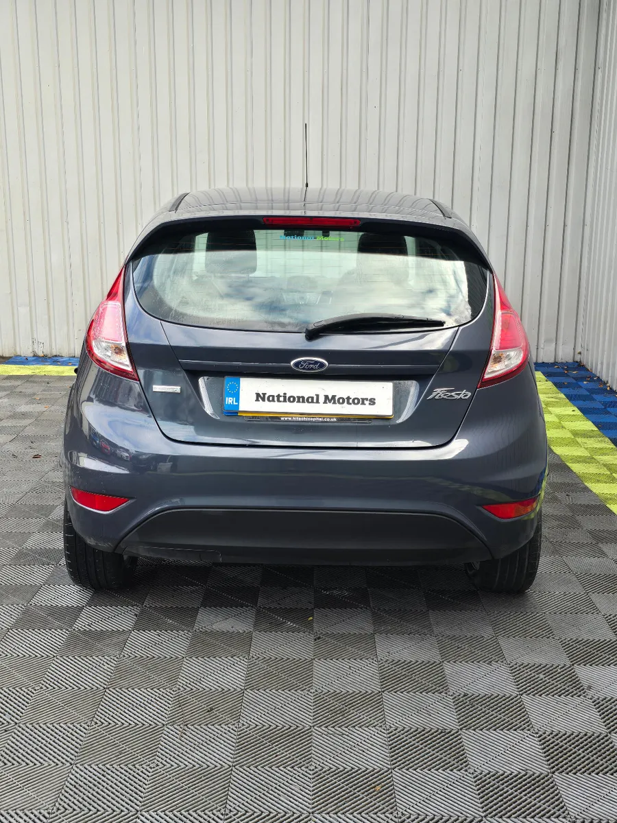 2014 Ford Fiesta ZETEC 1.0 PETROL - Image 5