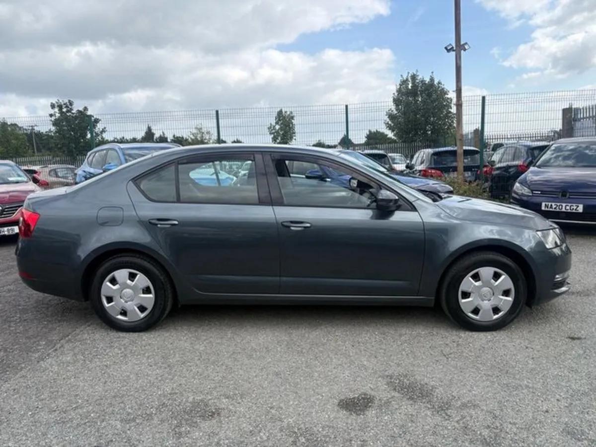 2018 Skoda Octavia 1.2L Petrol NCT 02/2028 + Taxed - Image 2