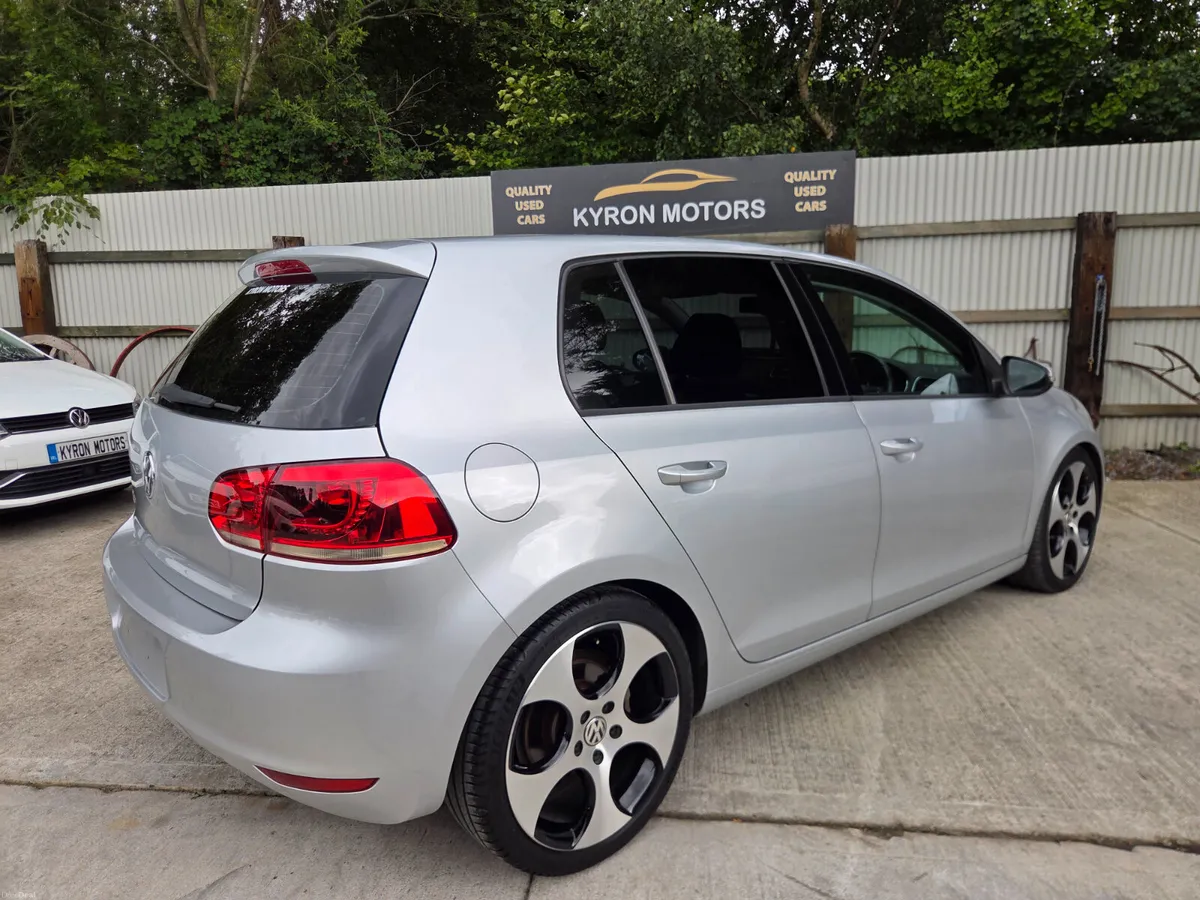 Volkswagen Golf Highline 1.4 TSI DSG *GTI Alloys* - Image 5