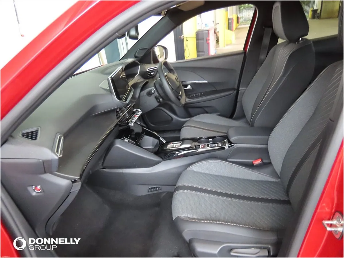Peugeot 2008 100kW Allure 50kWh 5dr Auto - Image 5