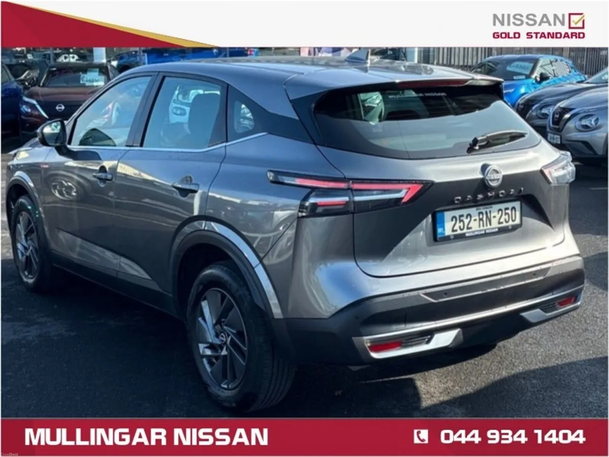 Nissan Qashqai 1.3SV Premium M/Hybrid Petrol - Image 3