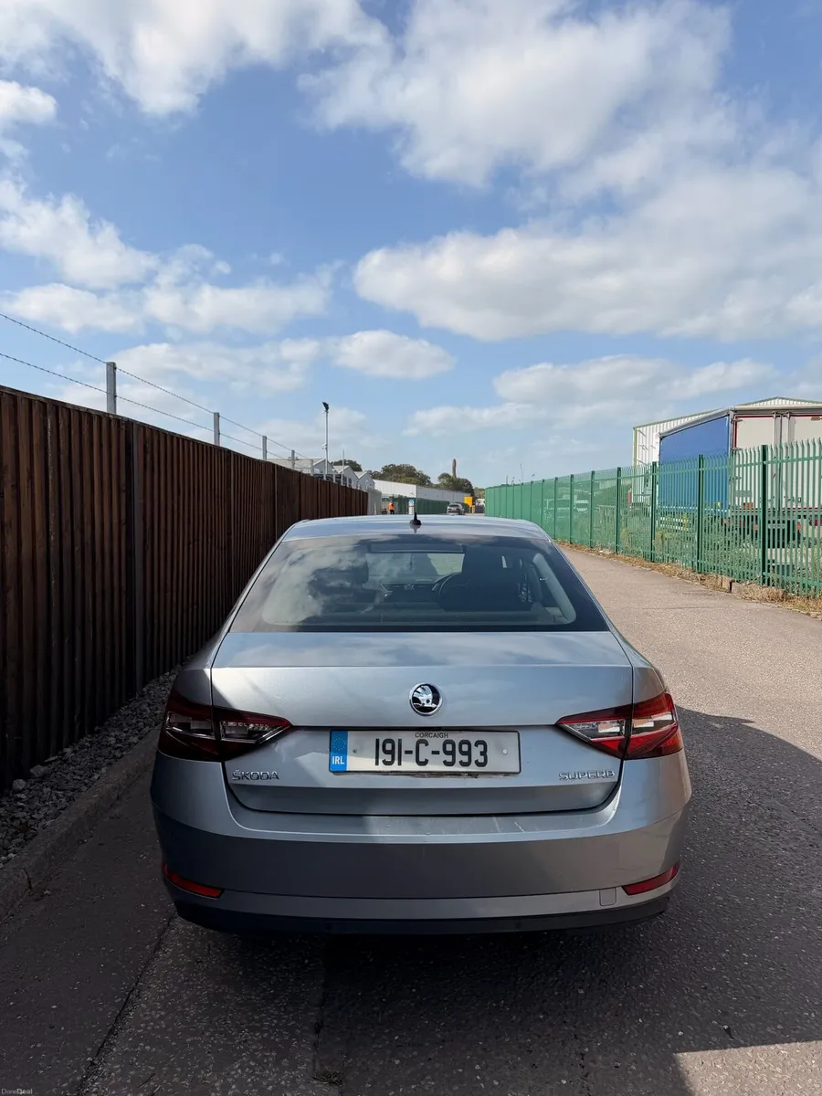 Skoda superb 2.0tdi - Image 4