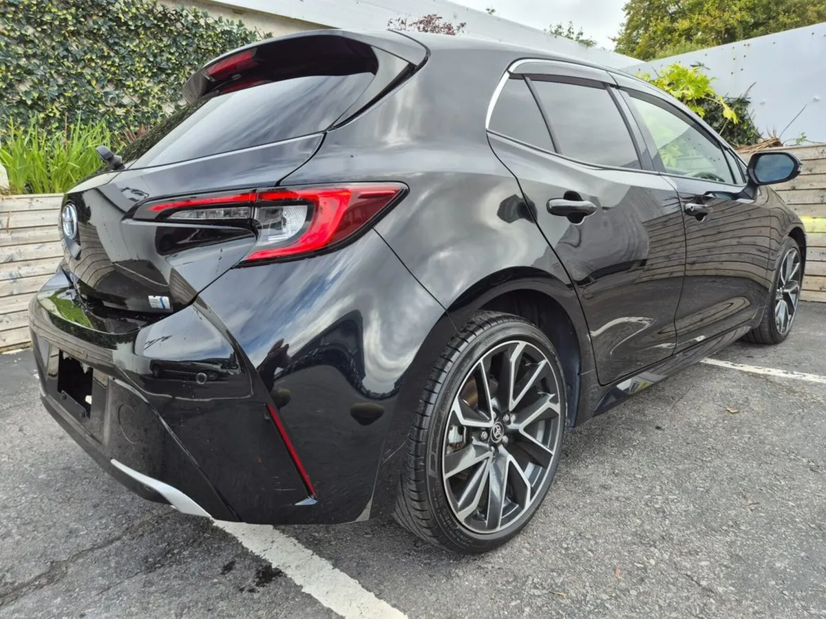 Toyota Corolla 1.8 HYBRID / SPORT SPEC / LOW MILEA - Image 5