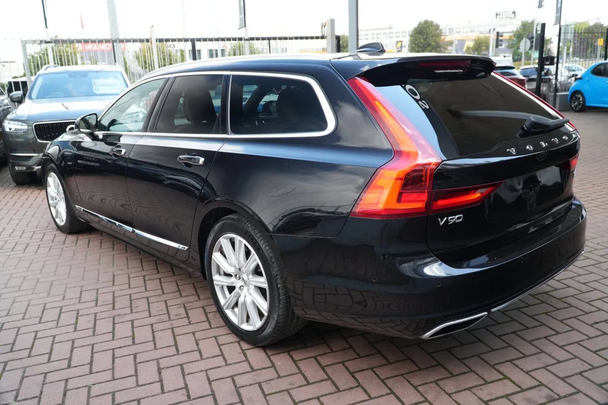 2021 VOLVO V90 D4 - Image 6