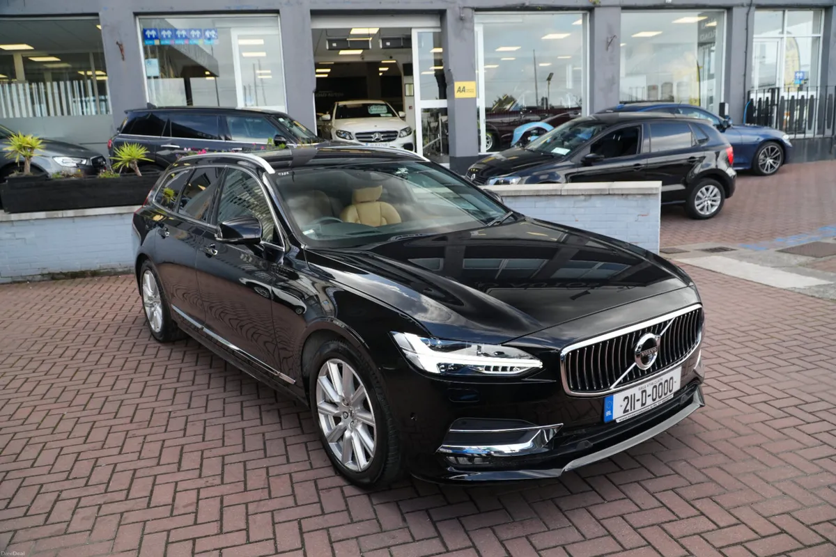 2021 VOLVO V90 D4 - Image 1