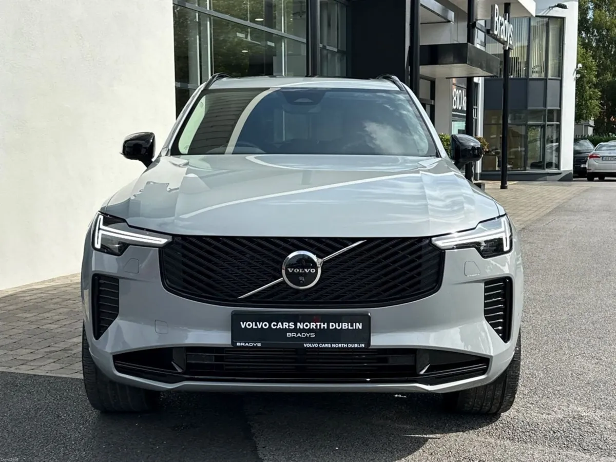 Volvo XC90 XC90 T8 Plus Dark AWD PHEV - Image 2