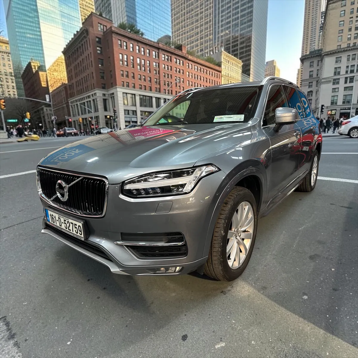 Volvo XC90 2.0 D5 225PS AWD MOMENTUM GEARTRONIC - Image 3