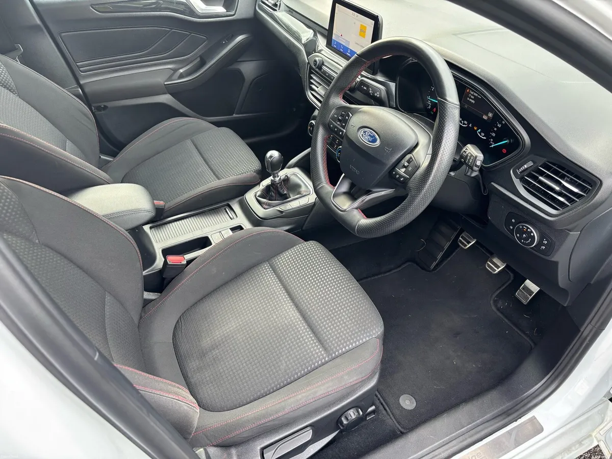 Ford focus 1.0 - Image 5