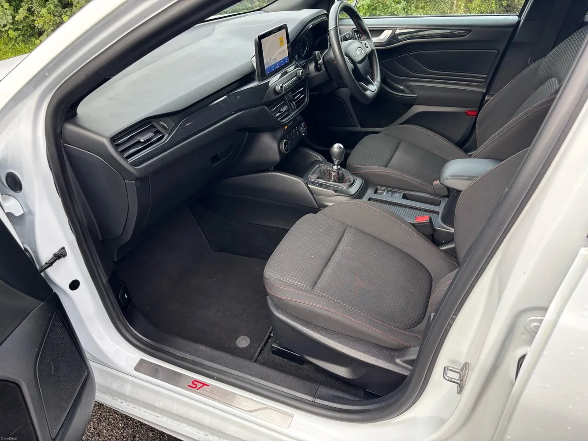 Ford focus 1.0 - Image 6