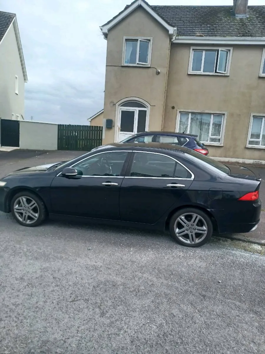 Car - Image 4